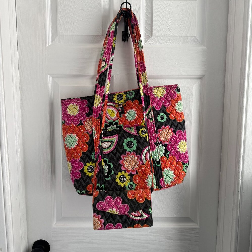 Vera Bradley Ziggy Zinnia 2pc. Large Tote & Matching Wallet W/Shoulder Strap